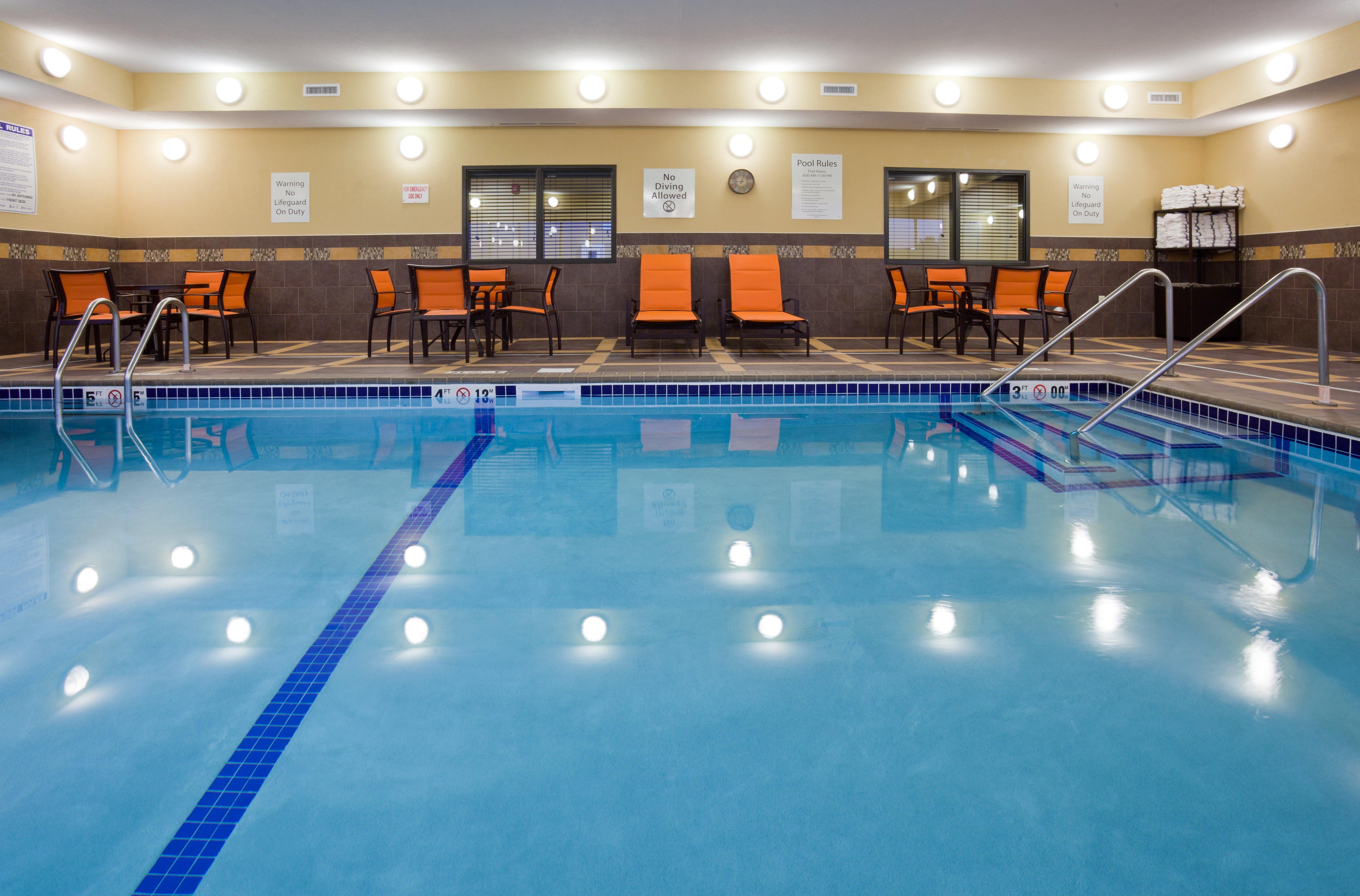 Holiday Inn Express & Suites Fort Dodge By Ihg Екстер'єр фото