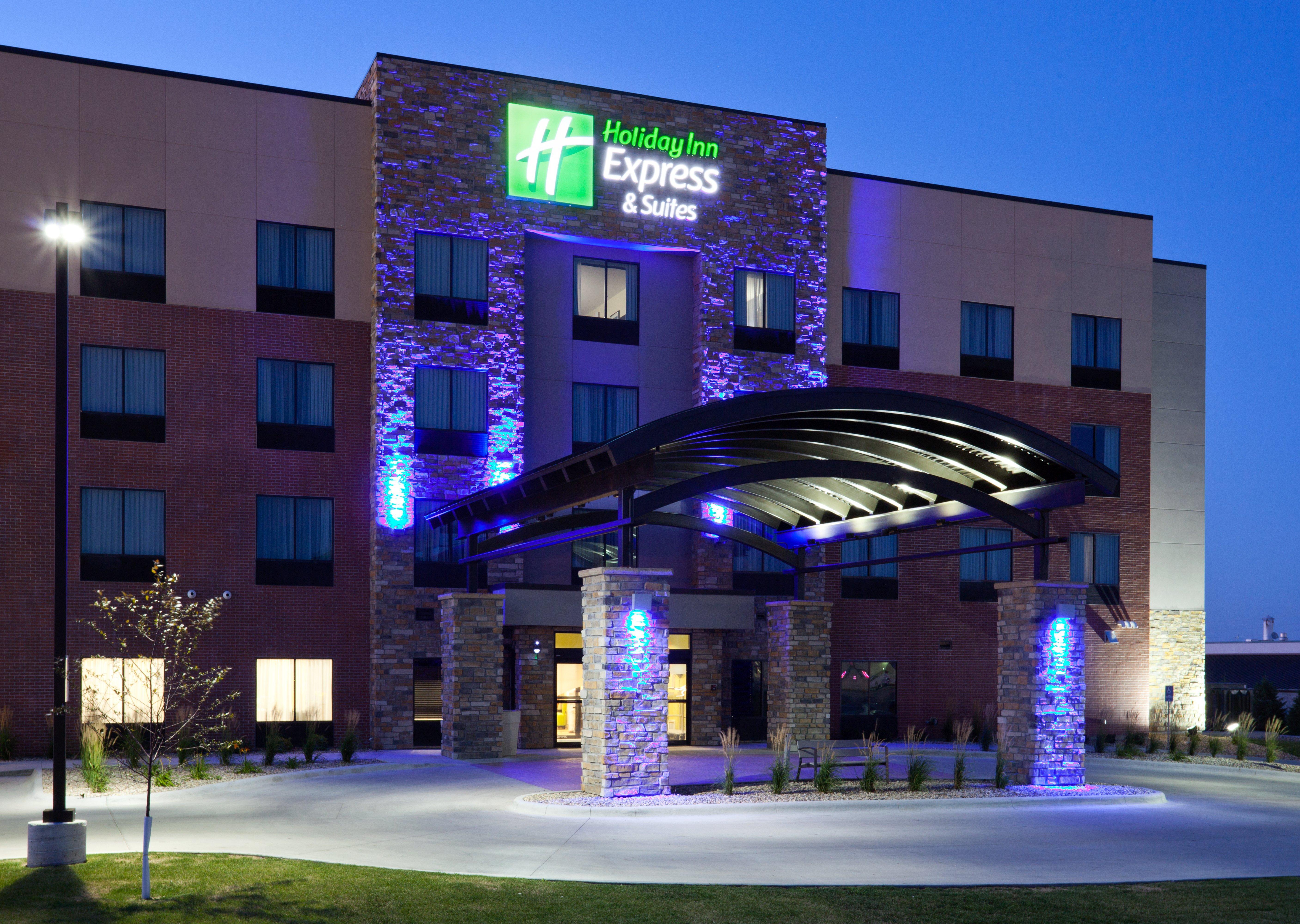 Holiday Inn Express & Suites Fort Dodge By Ihg Екстер'єр фото